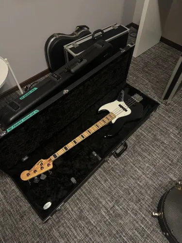 Fender Geddy Lee made in Japan