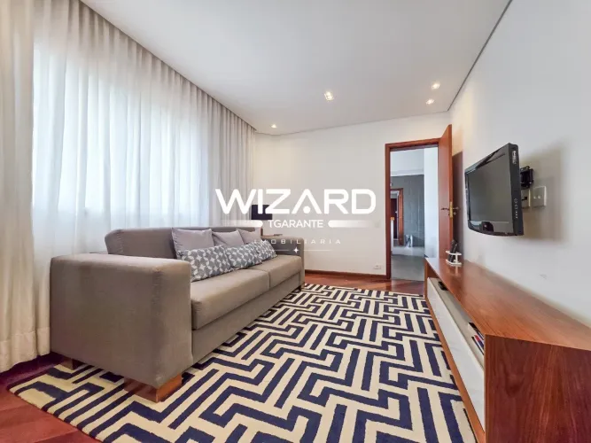 Apartamento á venda na Aclimação com andar alto, 276m², 4 suítes e 3 vagas