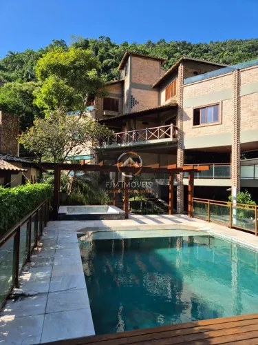 FJM Imoveis vende: Casa em Condomínio à Venda em Itacoatiara, Niterói 410m², 4 Quartos