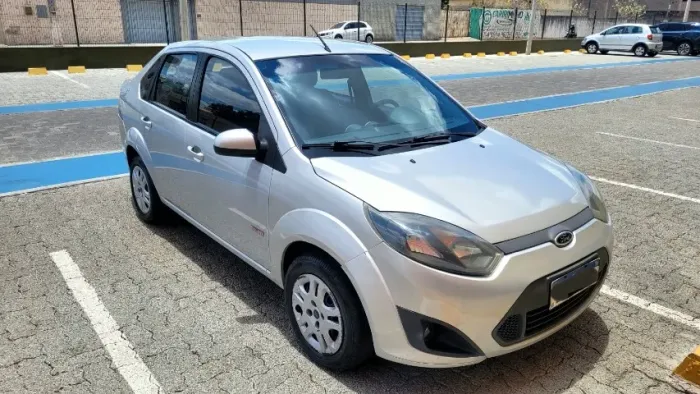 Ford Fiesta Sed. 1.6 8V Flex 4P 2013