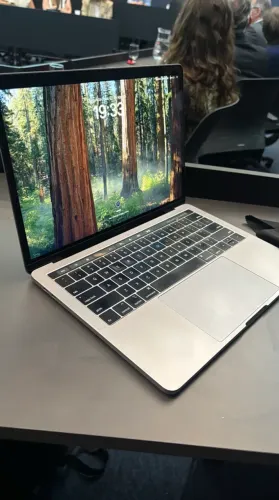 MacBook Pro 2019 i7 16GB Touch Bar - Aplle novinho M1 M3 M4 M5