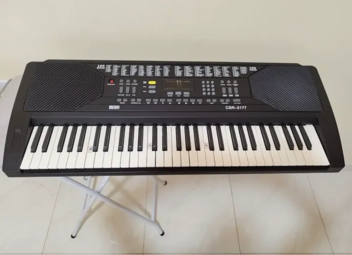 Piano CSR-2177 / 61 teclas 
