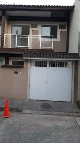 Linda casa duplex com 3 quartos em Vargem Pequena, com fácil acesso ao Recreio