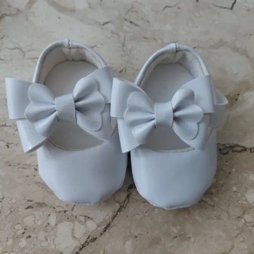 Sapatilha Infantil Bebê Menina Verniz laço Ponta Velcro