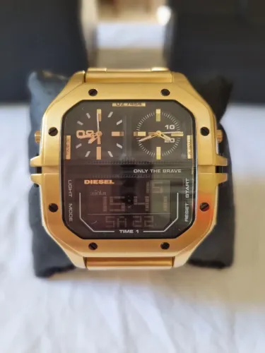 Relógio Diesel Clasher Masculino Dourado DZ7454B1 