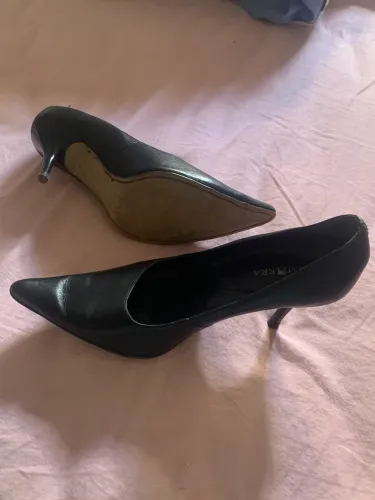 Muler em couro legítimo lindo muito elegante tam 36