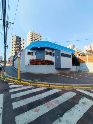 IMÓVEL COMERCIAL PRÓXIMO AO BAURU SHOPPING, IDEAL PARA CLÍNICA