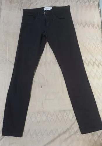 Calca Jeans preta 38 unissex