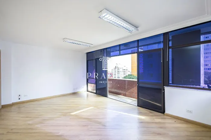Sala Comercial à venda ou locação com 37m² - Bairro Bigorrilho - Curitiba/PR