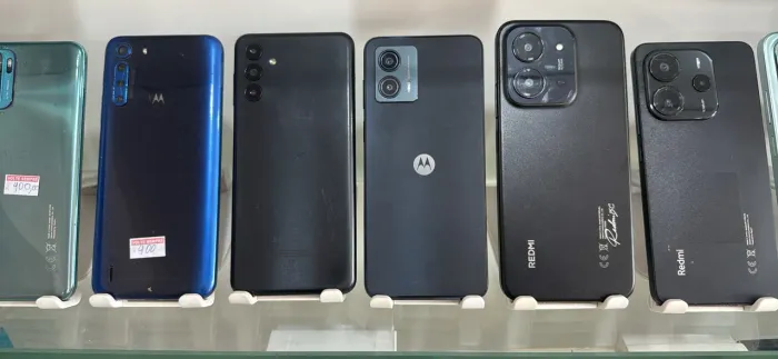 Vendo androids semi novos