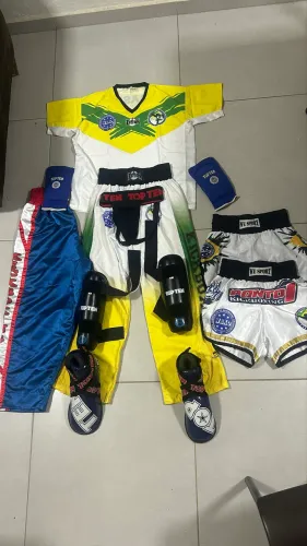 Material esportivo para luta kickboxing