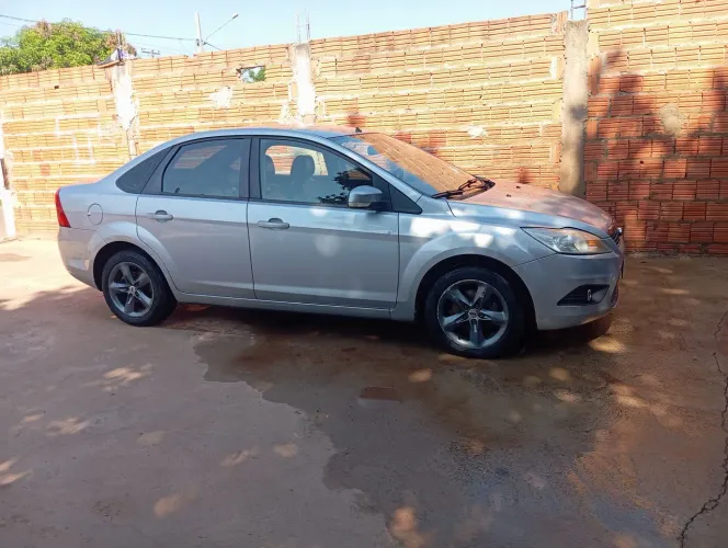 Ford Focus Sedan 2.0 16v/2.0 16V Flex 4P Aut. 2009