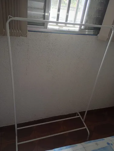 Cabideiro de roupas
