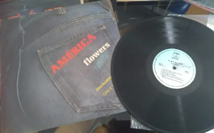 Discos de vinil Box com 2 álbuns - Rock internacional - Santana e America