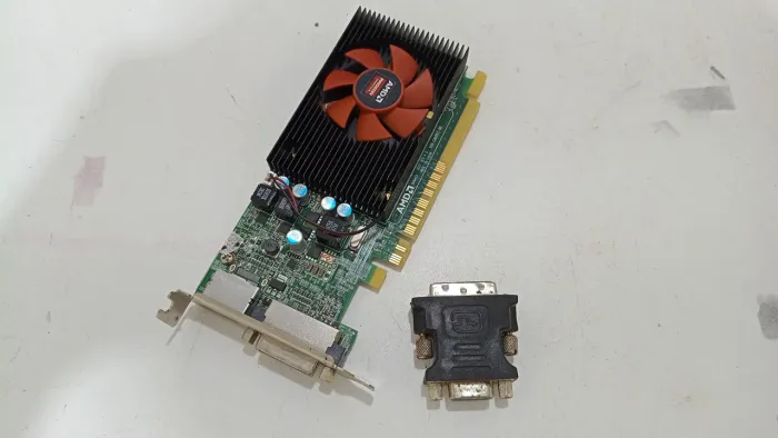 Placa de vídeo Radeon R5 430 2gb Gddr5 perfil Baixo