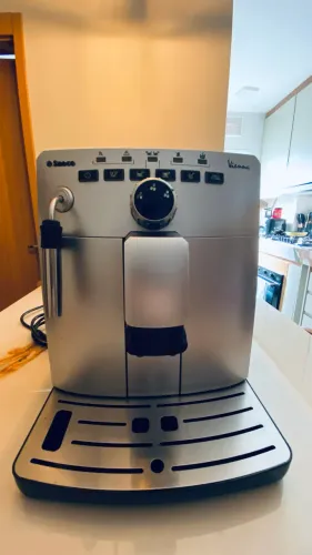 Cafeteira expresso vienna saecco 