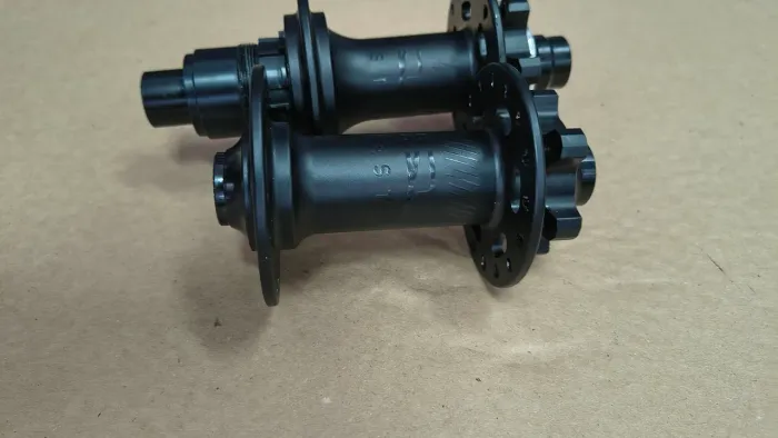 Cubos rolamento boost quest 32f XD sram novo