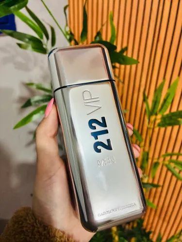 Perfume importado masculino 212 Vip Men 100ml original lacrado