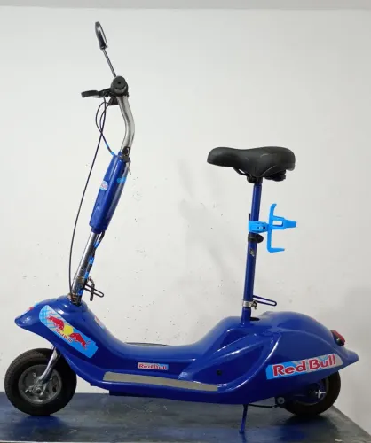 DESAPEGO E-scooter 24v - Temática Red Bull