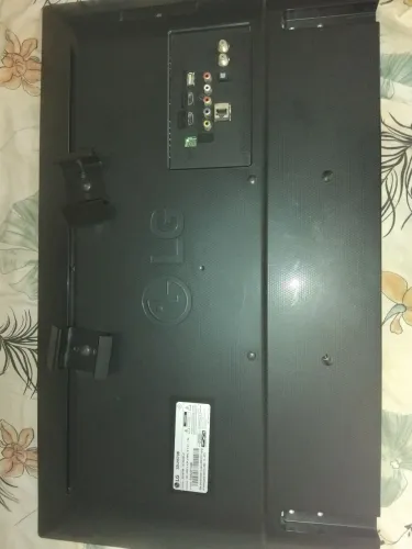 Vende-se uma TV LG
