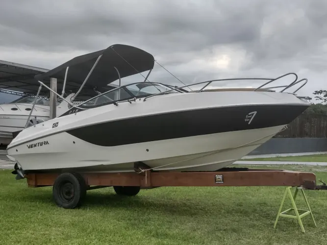 Ventura V215
