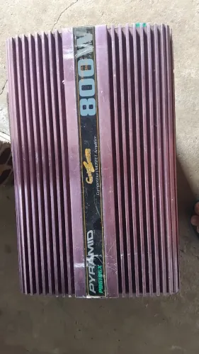 modelo PB610GX, com potência máxima de 800W