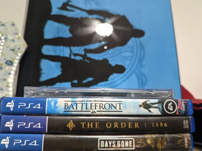 PS4 pro 1 TERABITE