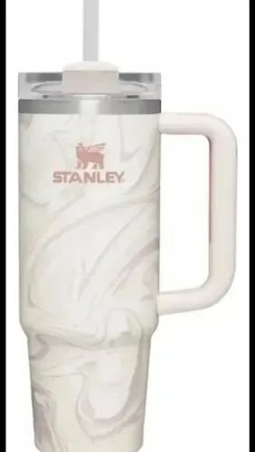 Copo Térmico Stanley Quencher Tumbler 1,18l Cor Rose Quartz usado a tampa esta quebrada