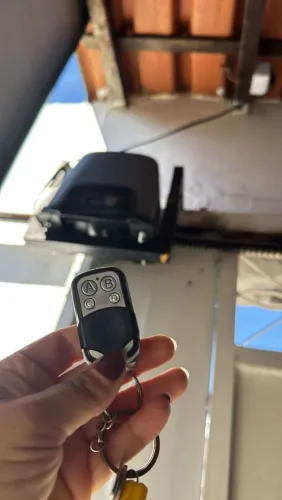 Conserto de portão automático, autorizada Rossi e Engemove 
