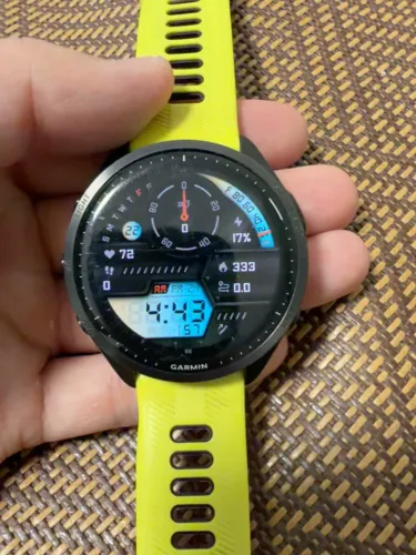 Garmin Smartwatch Forerunner 965]