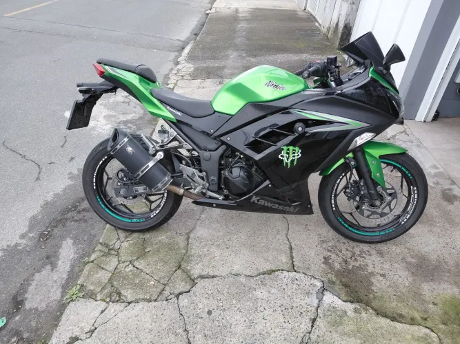 Vende - se kawasaki ninja 300