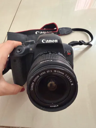 Câmera Canon T7i