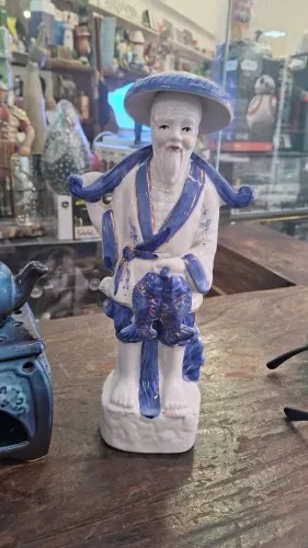 antiga escultura pescador de porcelana chinesa medidas 25 cm