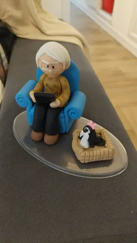 Topo de Bolo Biscuit Vovó com Cachorro