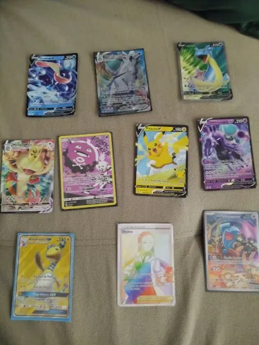 Cartas pokémon - vendo avulsa, mais informações chama no privado