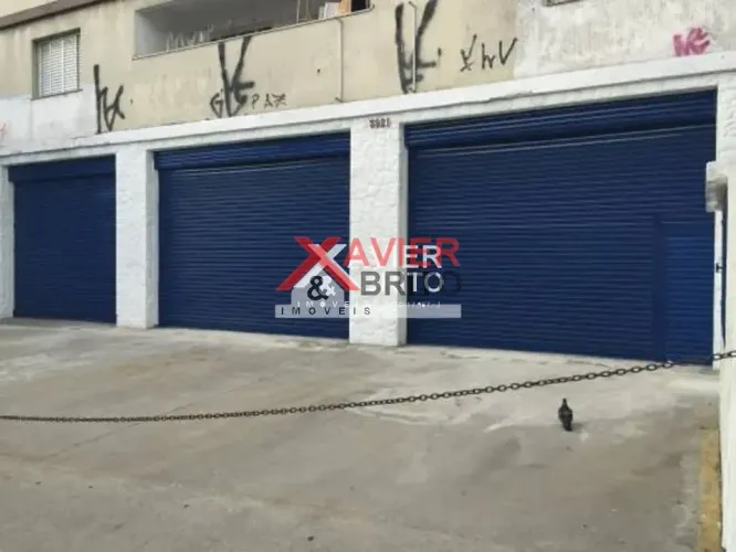 Prédio comercial à venda na Vila Diva, 808m² de terreno, 12 vagas e alugado por R$12.000