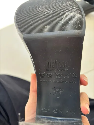 Melissa Vivienne Westwood preta - tam 39/40 salto, semi nova