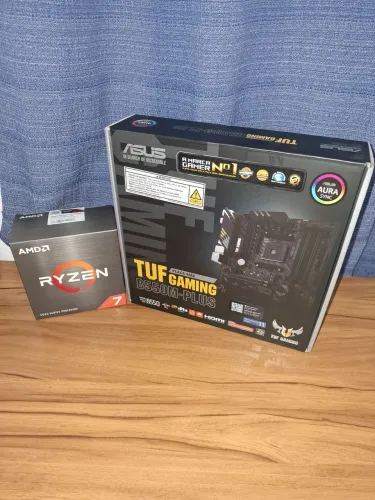 Caixa da Placa mãe B550 Asus Tuf Game e Ryzen 75700X