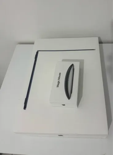 MacBook M2 + Magic Mouse