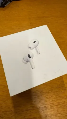 Apple AirPods Pro (2ª geração) Original - Lado Direito Funcionando + Case Original