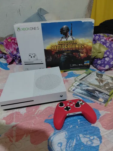 XBOX ONE S 1TB COMPLETO+ DOIS JOGOS