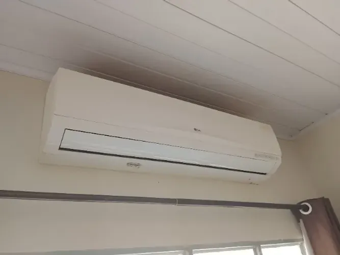 Ar Condicionado Split LG 18.000 BTUs (Necessita Recarga de Gás)