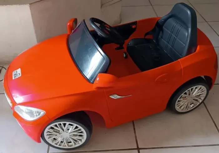 Carrinho elétrico sem bateria
