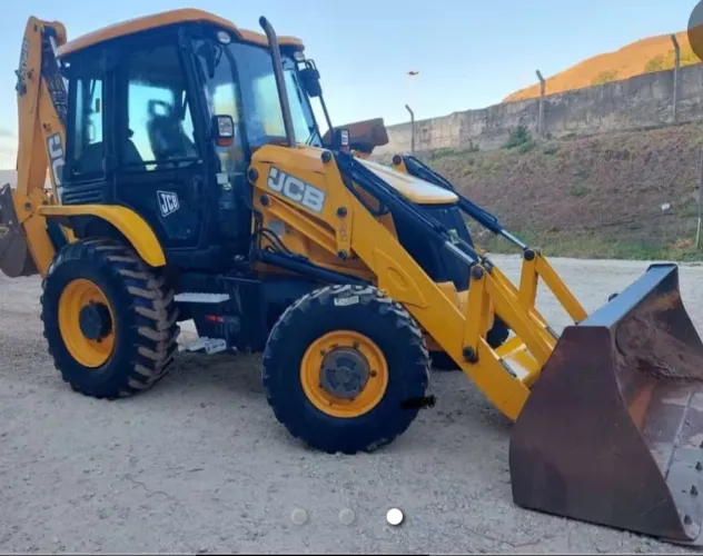 RETROESCAVADEIRA JCB 3CX 2019