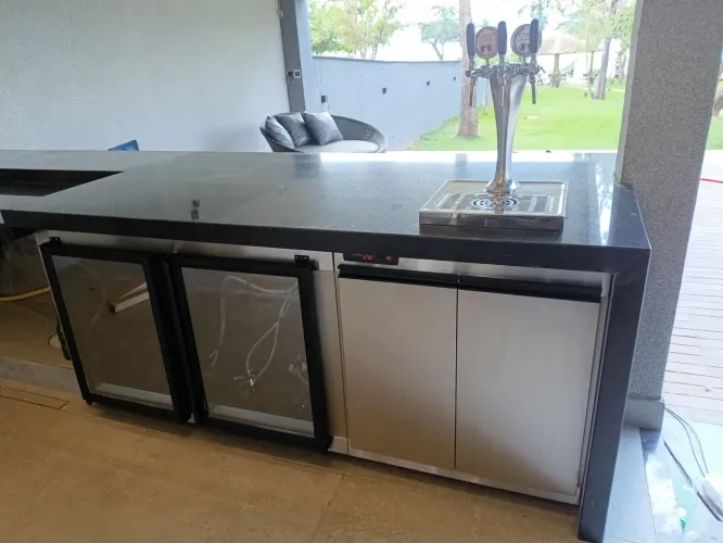 Balcão Refrigerado e Chopeira sob medida