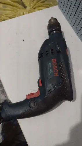 furadeira de impacto Bosch precisa de manutenção 