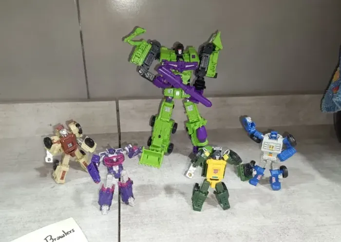 LOTE DE BONECOS TRANSFORMERS - NOVOS