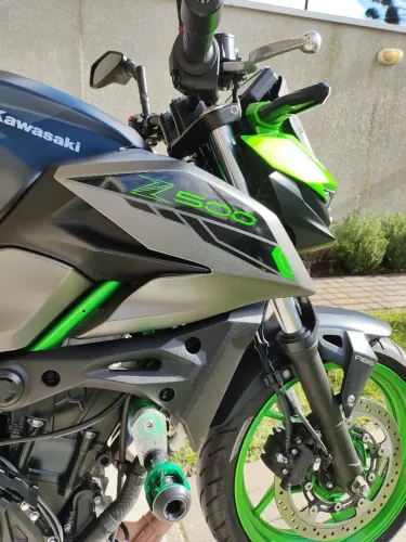 KAWASAKI Z500 SE 2025 IMPECÁVEL