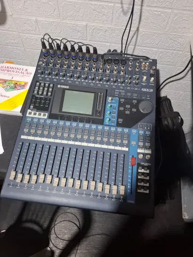 Mesa de Som Yamaha
