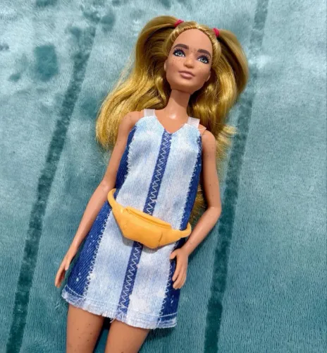 Boneca Barbie Fashionista 